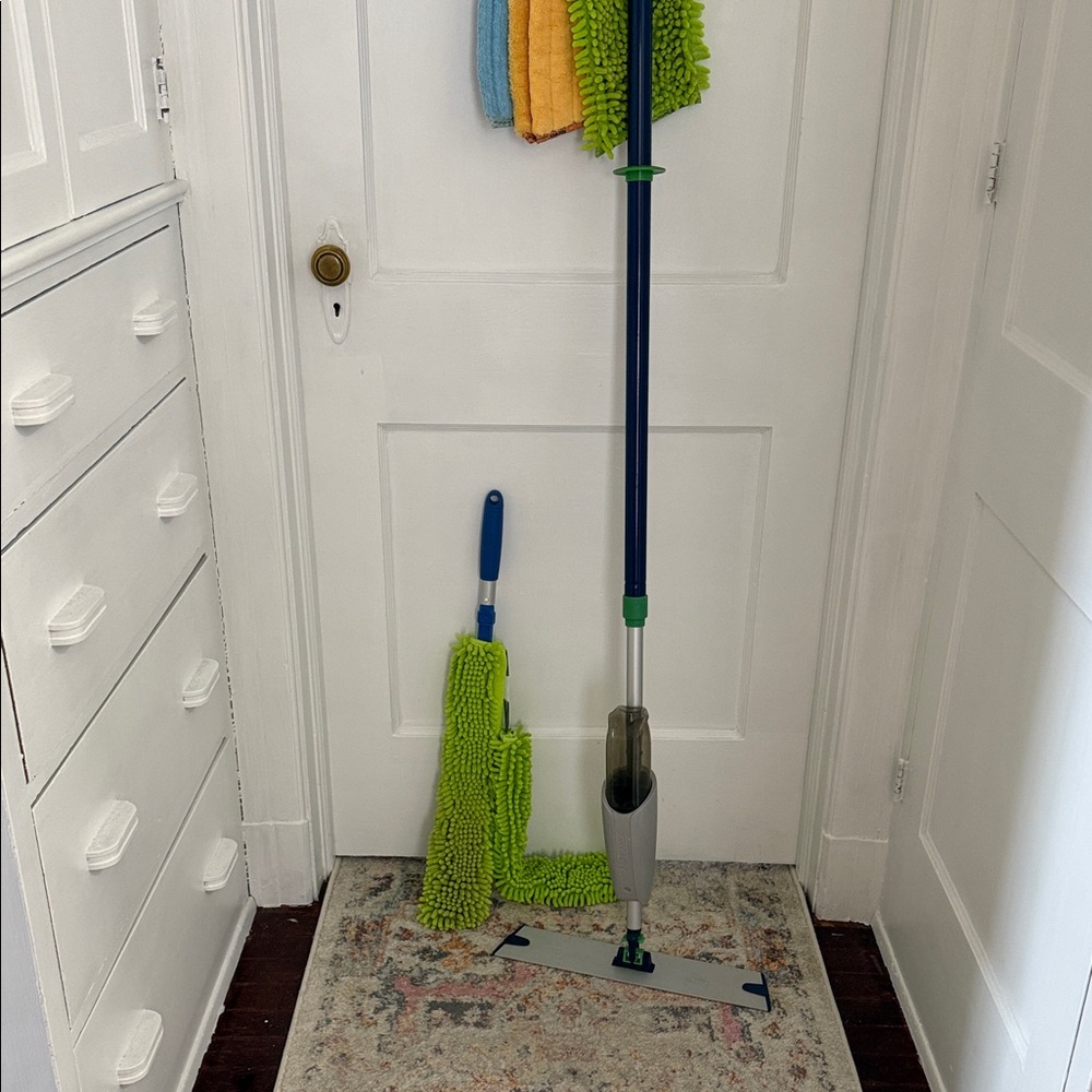 Norwex Mopping System with sprayer attachment & Dusting Wand EUC